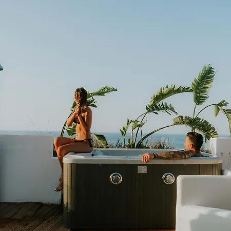 מלון דירות Kahlua Sea View הרסוניסוס