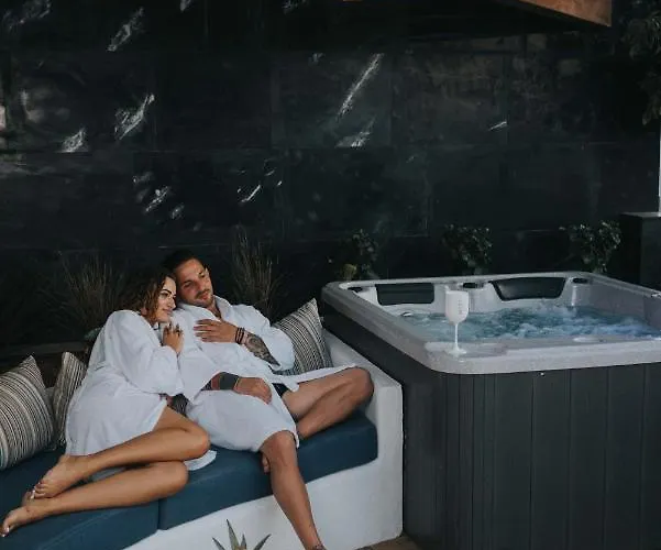 Kahlua Sea View - Adults Only מלון דירות 4*