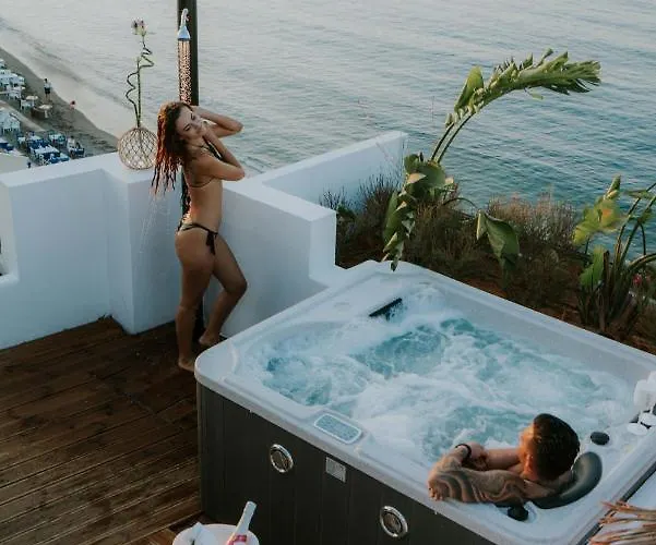 Kahlua Sea View - Adults Only מלון דירות הרסוניסוס